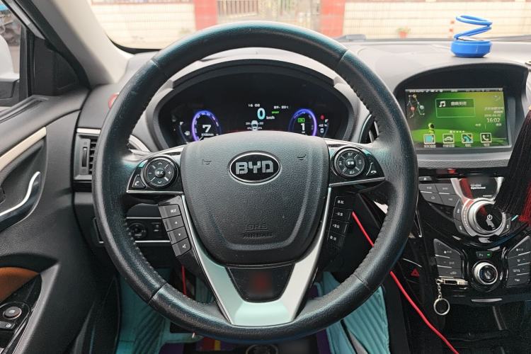Used BYD Qin New Energy 2015 1.5T Dual-Crown Flagship Plus Edition Steering Wheel