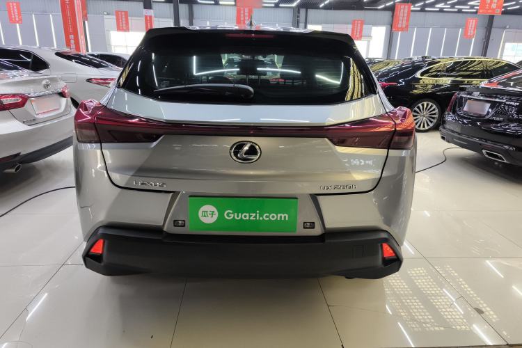Used Lexus UX 2022 260h Explore-Cool Edition
