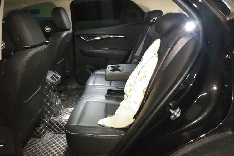 Used Buick Envision 2022 Encore S 652T Two-Wheel-Drive Luxury Model
