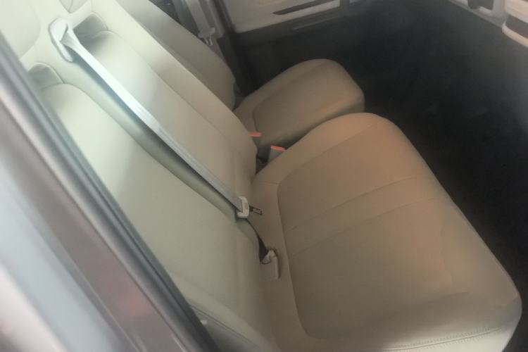 Used SAIC MAXUS Dana V1 2025 Low-Roof Multi-Function Version 42 kWh Right Front Seat