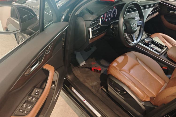 Used Audi Q7 2023 55 TFSI quattro S line Sport Edition
