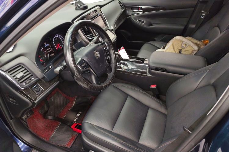 Used Toyota Crown 2018 2.0T Fashion Edition
