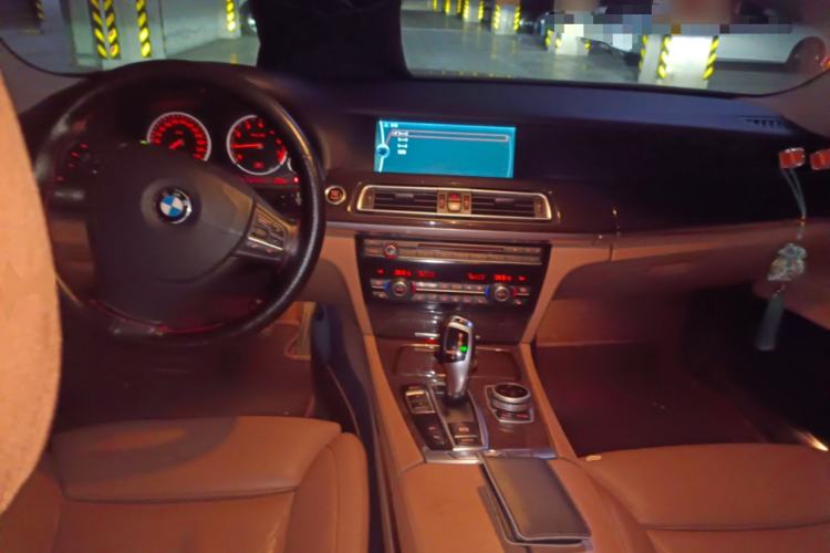Used BMW 7 Series 2009 730Li Luxury Model
