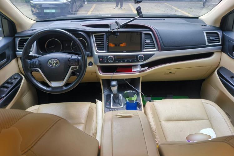 Used Toyota Highlander 2017 2.0T Four-Wheel Drive Luxury Edition 7 Seats