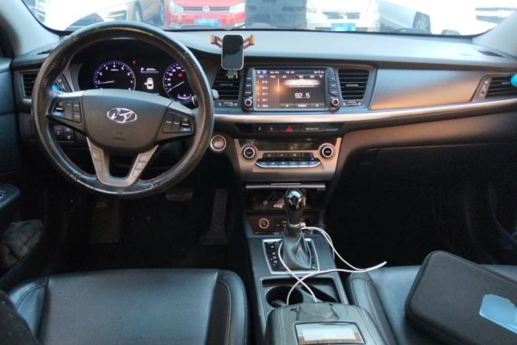 Used Hyundai Mistra 2017 1.8L Automatic Deluxe DLX Model China V Emission Standard Interior 2