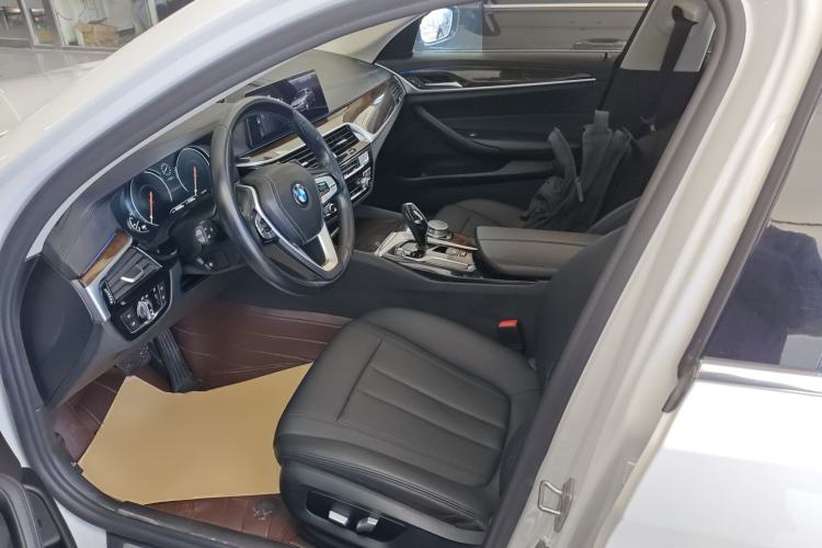 Used BMW 5 Series 2018 525Li Luxury Package