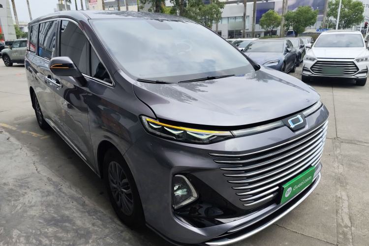 Used Bestune M9 2023 2.0T Ultimate Edition
