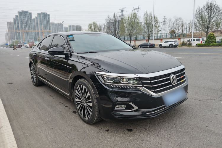 Used Volkswagen Passat 2020 330TSI Luxury Edition China VI Exterior 2