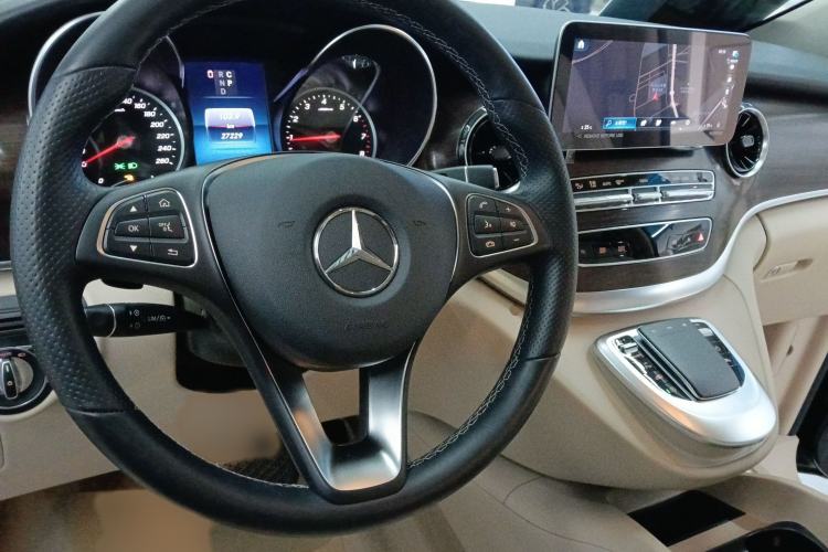 Used Mercedes-Benz V-Class 2022 V 260 Avantgarde Edition