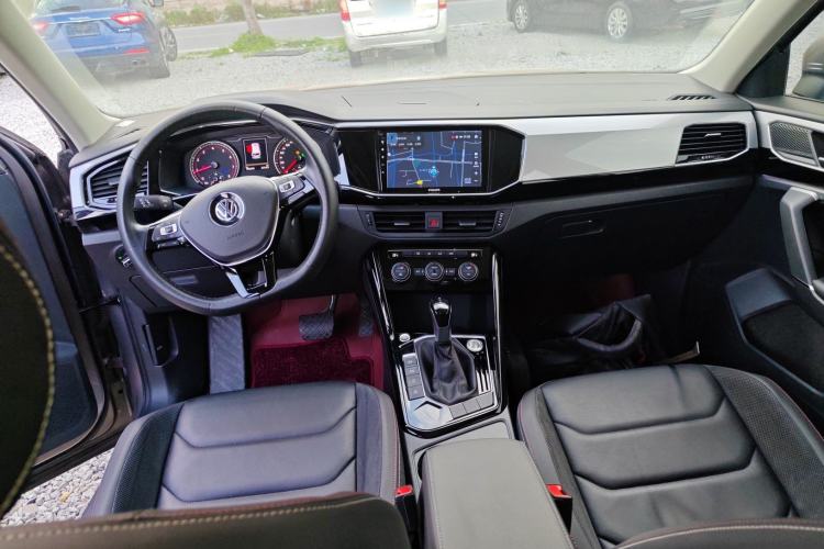 Used Volkswagen Tayron 2019 330TSI Two-Wheel Drive Luxury Model China VI Standard Center Console