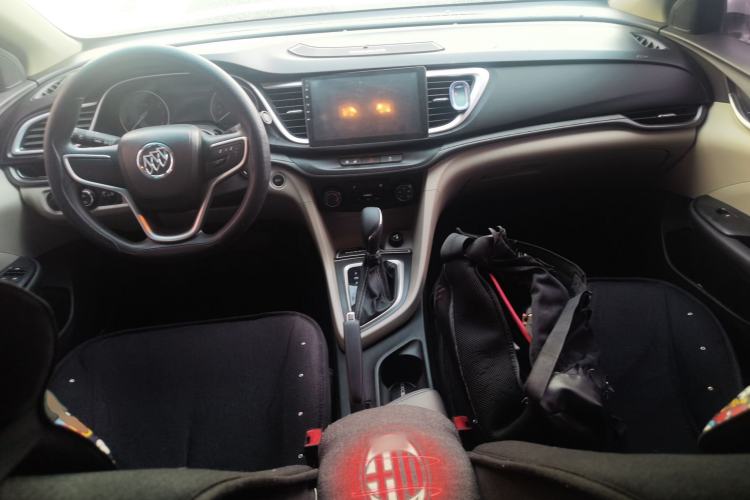 Used Buick GT 2017 15N Automatic Entry-Level Trim Center Console