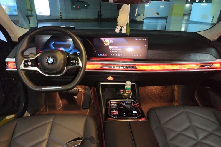 Used BMW 7 Series 2023 735Li Luxury Package
