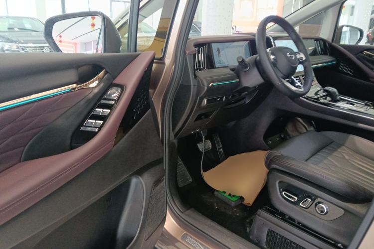 Used GAC Trumpchi M8 2024 Master Series 400T Ultimate Edition Interior 3