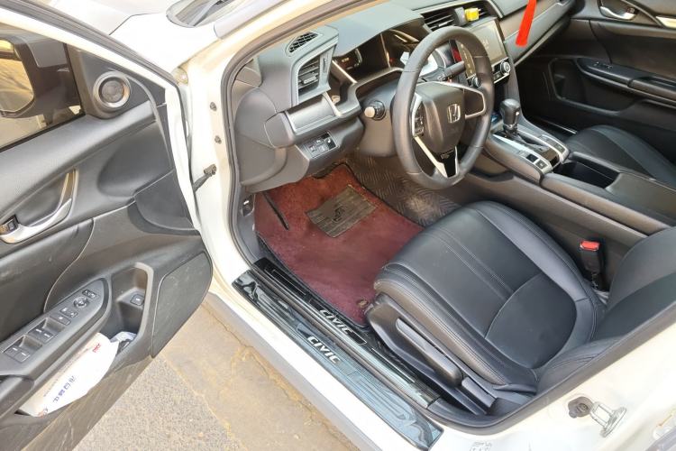 Used Honda Civic 2016 220TURBO CVT Luxury Edition
