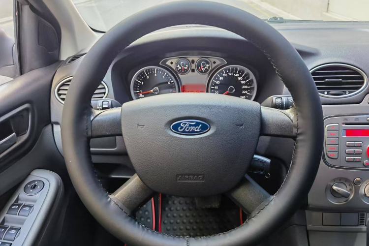 Used Ford Focus 2013 Hatchback Classic 1.8L Automatic Base Model