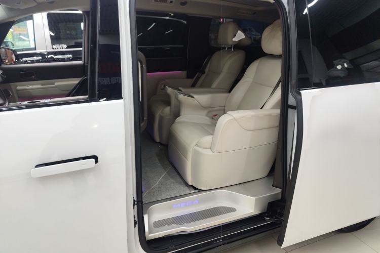 Used Li Auto MEGA 2024 Ultra Model