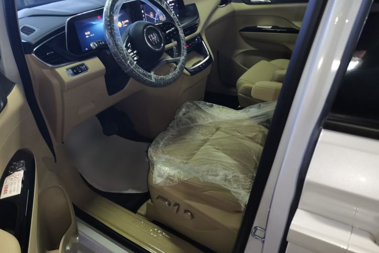 Used Buick GL8 New Energy 2025 Lushang First-Drive Edition 7-Seater
