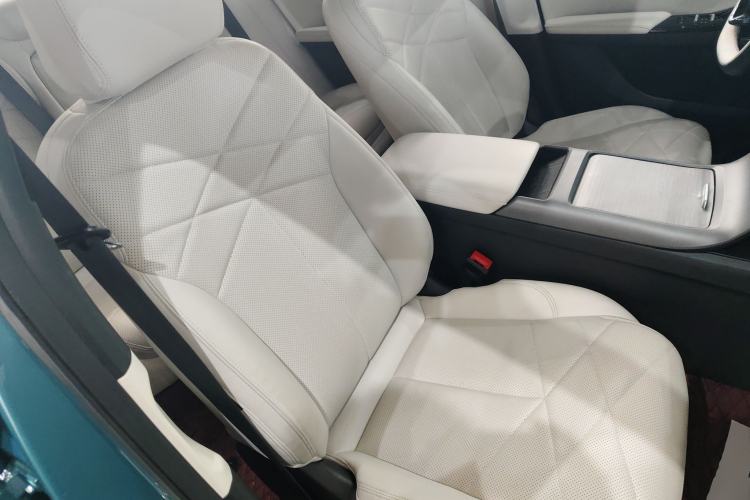 Used Geely Galaxy L6 2023 125km MAX Right Front Seat