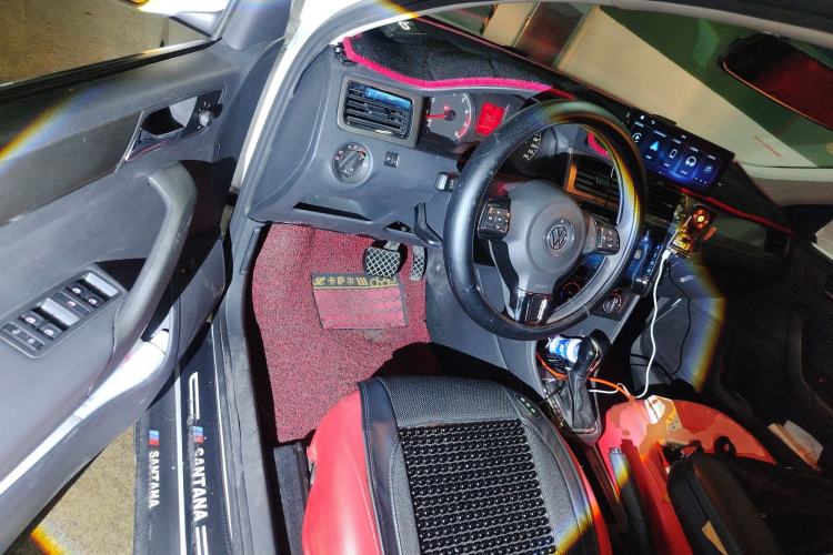 Used Volkswagen Santana 2015 1.6L Automatic Comfort Edition Driver Seat