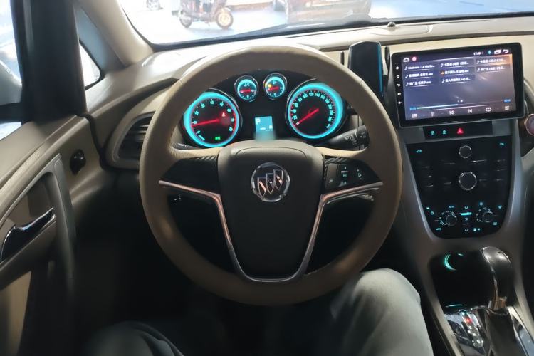 Used Buick GT 2013 GT 1.6L Automatic Fashion Edition Steering Wheel