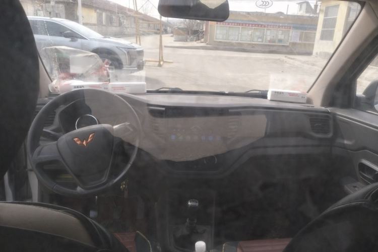 Used Wuling Hongguang V 2021 1.5L Jingqu Edition Enclosed-Window Vehicle LAR