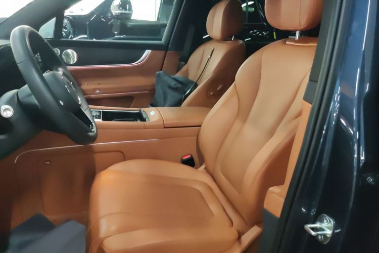 Used Hima AITO M9 2024 Range-Extended Ultra Version 42 kWh 6-Seater Model Left Front Seat