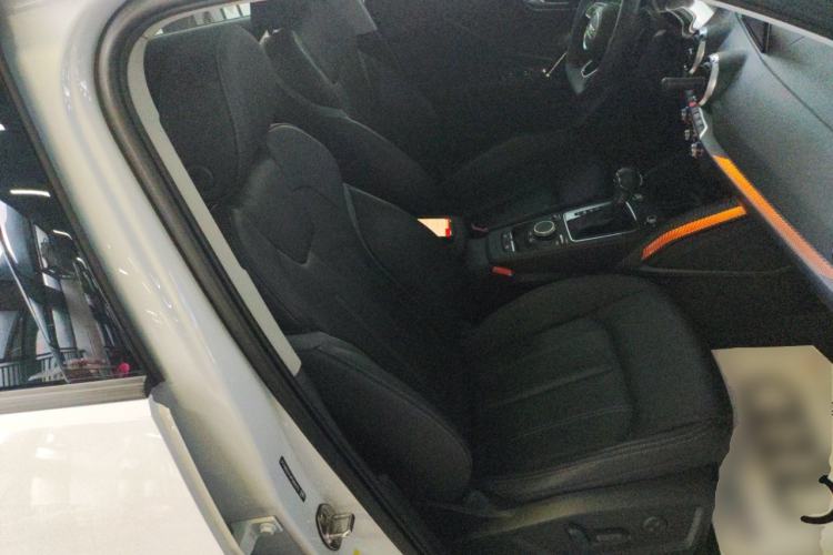 Used Audi Q2L 2023 35TFSI Fashion Dynamic Model
