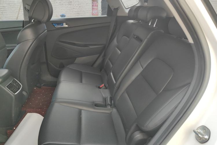 Used Hyundai Tucson 2015 1.6T Dual-Clutch Two-Wheel-Drive Smart Model
