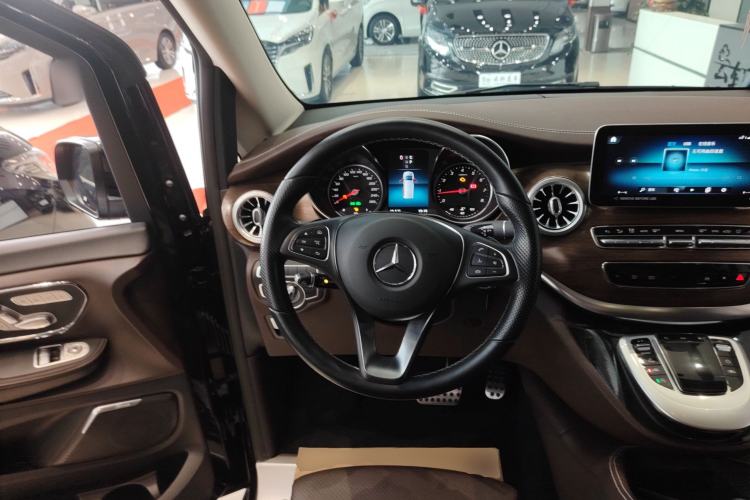 Used Mercedes-Benz V-Class 2022 V 260 L Long Wheelbase Prestige Edition Steering Wheel