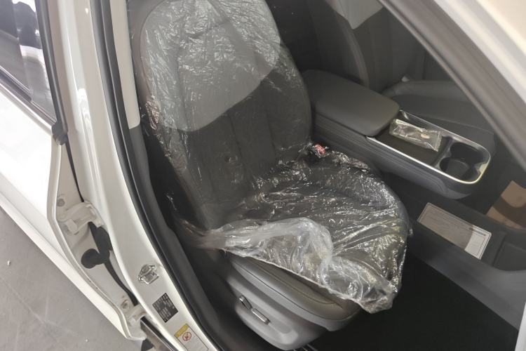 Used Bestune Yueyi 03 2025 565km Premium Edition Right Front Seat