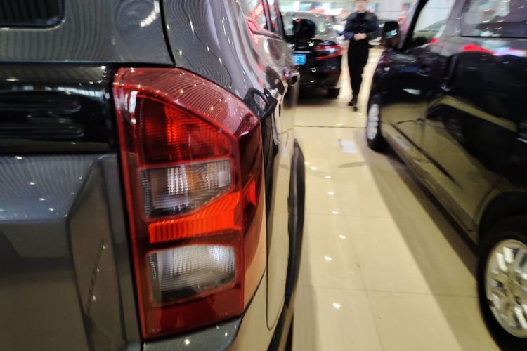 Used SWM Dahu 2022 1.5L Manual Elite Version 7 Seats