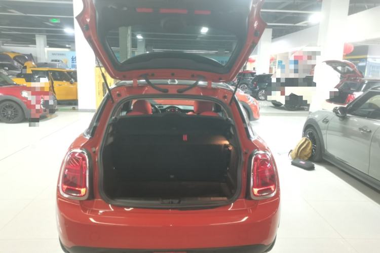 Used MINI MINI 2018 1.5T COOPER Classic Edition Five-Door Version
