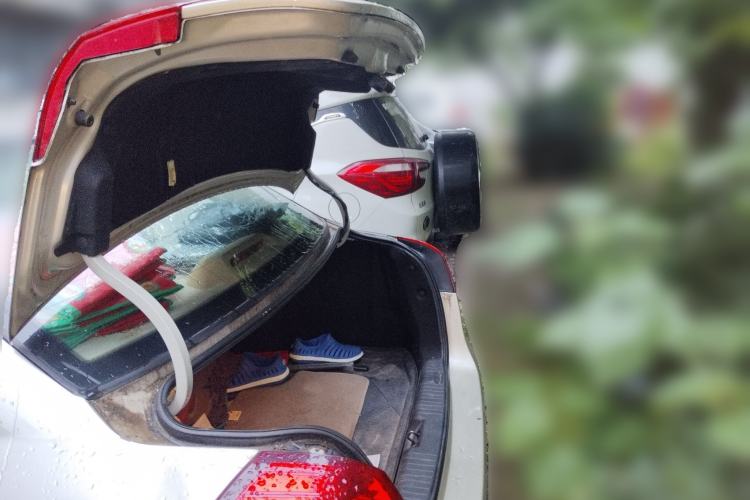 Used Buick Excelle 2011 1.6 LE-AT Trunk