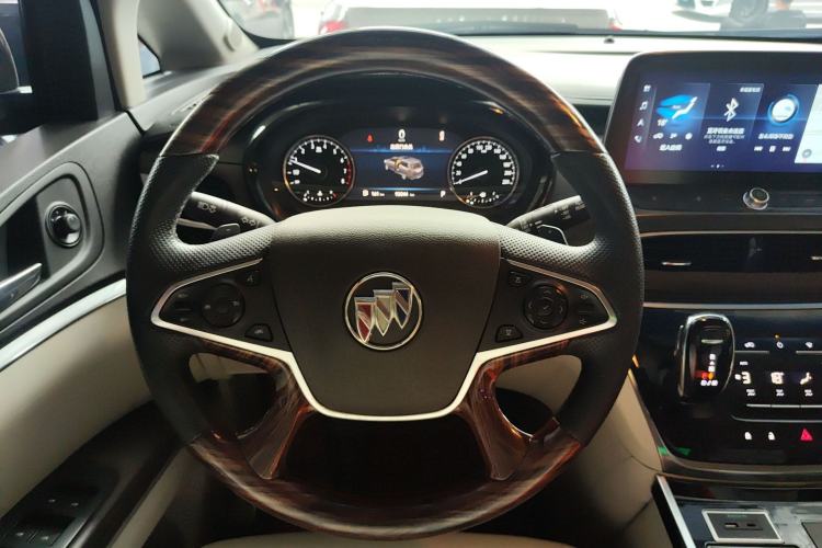 Used Buick GL8 2021 Land Cruiser Executive Class 652T Luxury Model
