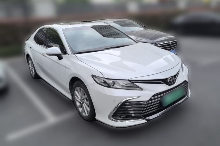 Used Toyota Camry 2021 2.0G Luxury Edition Front Right 45 Deg