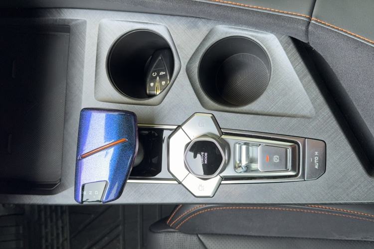 Used CHANGAN UNI-V 2022 2.0T Leading-Speed Edition Gear Lever