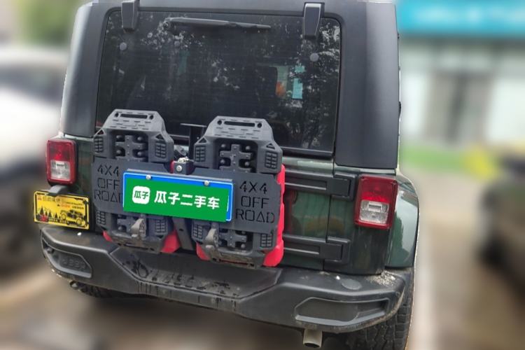 Used Jeep Wrangler 2009 3.8L Rubicon four-door model
