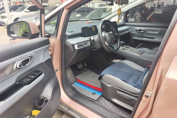 Used AION Y 2023 Younger
