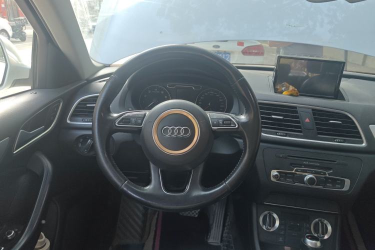 Used Audi Q3 2015 30 TFSI Comfort Model Steering Wheel