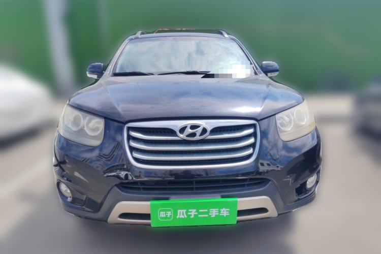 Used Hyundai Santa Fe Classic 2012 2.4 Comfort Edition 7-Seater Four-Wheel Drive Front