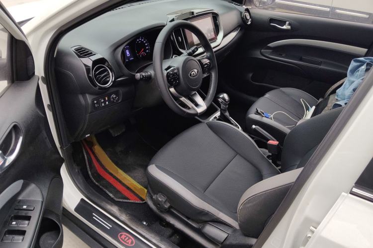 Used Kia kx1 Stonic 2019 1.4L Automatic Fun Edition China VI Driver Seat