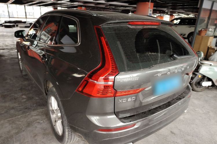 Used Volvo XC60 2019 T5 4x4 Smart Edition China VI Standard Exterior 2