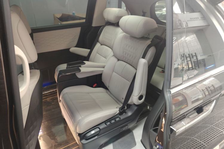 Used Honda Elysion 2022 2.0L eHEV Luxury First Edition