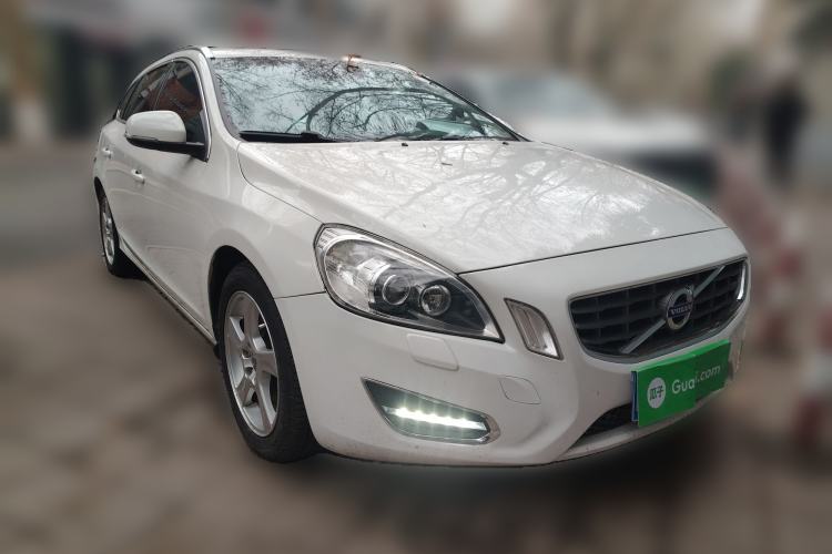 Used Volvo V60 2013 T5 Comfort Edition