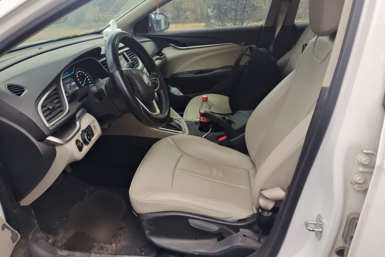 Used Buick GT 2019 15T Dual-Clutch Connected Elite Model China VI Left Front Seat