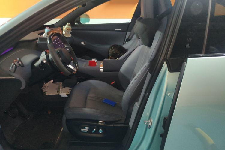 Used Xiaomi Auto YU7 2025 Ultra-Long Range High-Performance All-Wheel-Drive Max Edition
