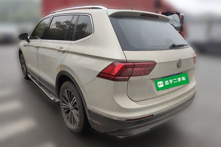 Used Volkswagen Tiguan L 2018 380TSI Automatic All-Wheel Drive Luxury Edition Rear Left 45 Deg