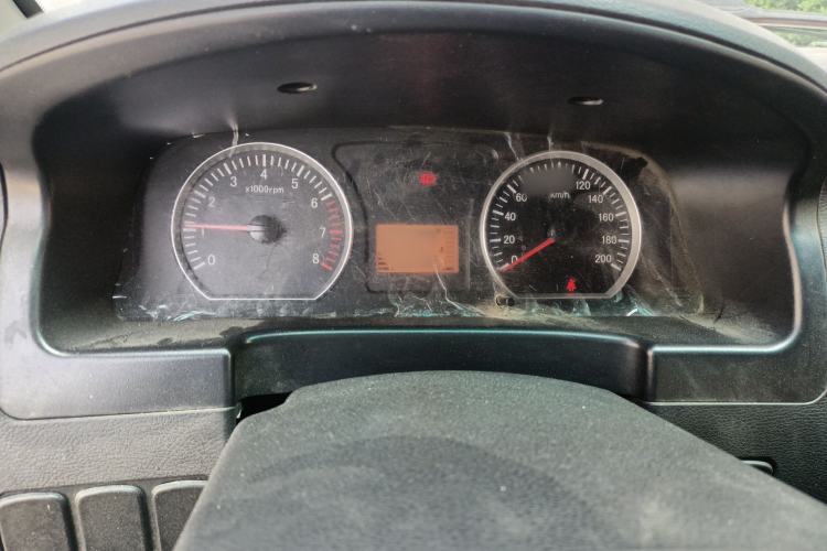 Used FORTHING Lingzhi 2017 M3L 1.6L 7-Seater Comfort Model Instrument Cluster