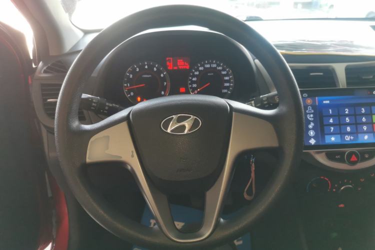 Used Hyundai Verna Ray 2014 1.4L Manual GLX
