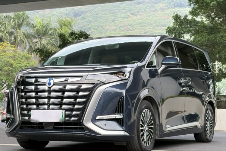 Used Denza D9 2022 DM-i 970 Four-Wheel Drive Flagship Model